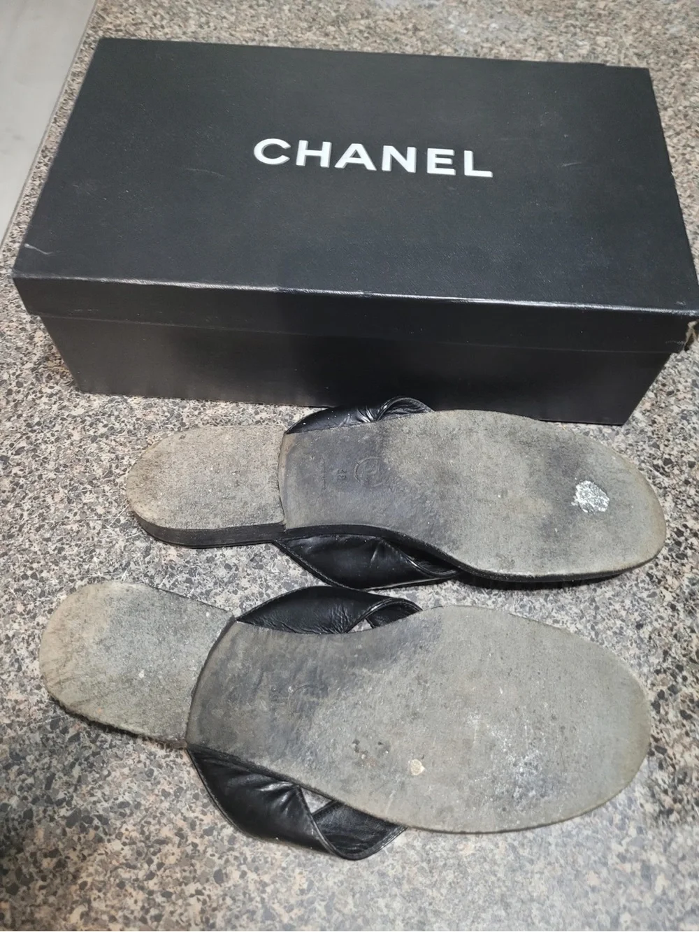 CHANEL leather thong